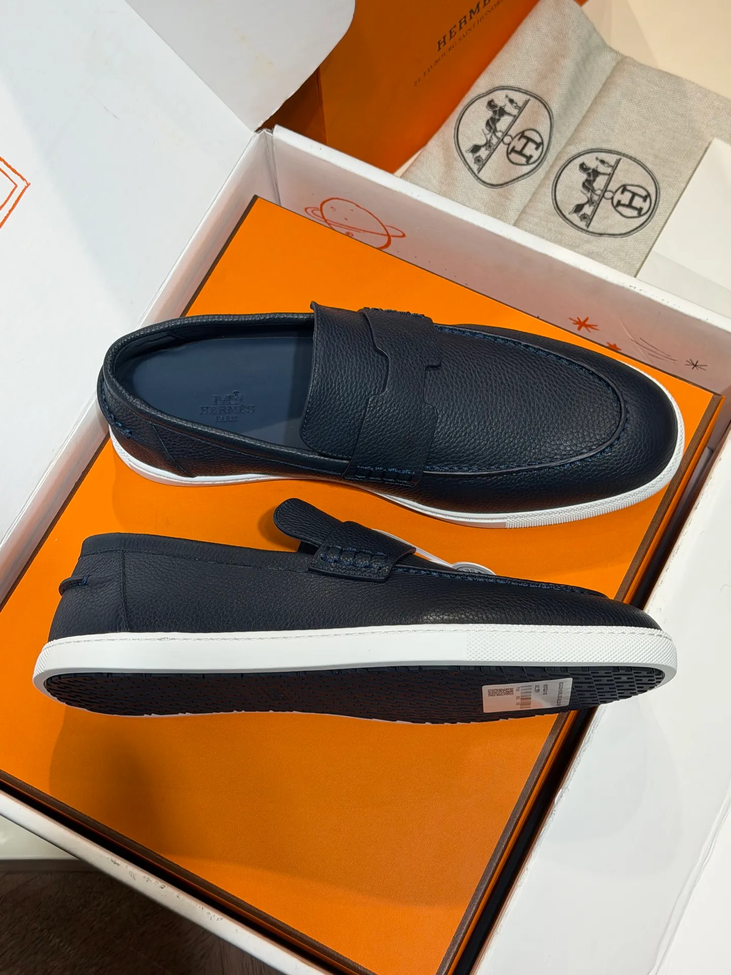 【HERMES】Top P:800💰-Size: 39-44 (38.45. Customized) H Home Freesstyle Men's Loafers Calfskin and Epsom Heritage calfskin high-top sports shoes, the soles are decorated with saddle stud buckle patterns, creating a modern urban style. Imported cowhide + cowhide lining + customized TPU outsole.